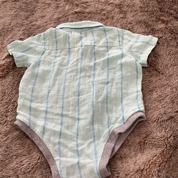 Me + Henry cotton Gauze self stripe shirt sleeve woven onesie - Picture 7 of 8